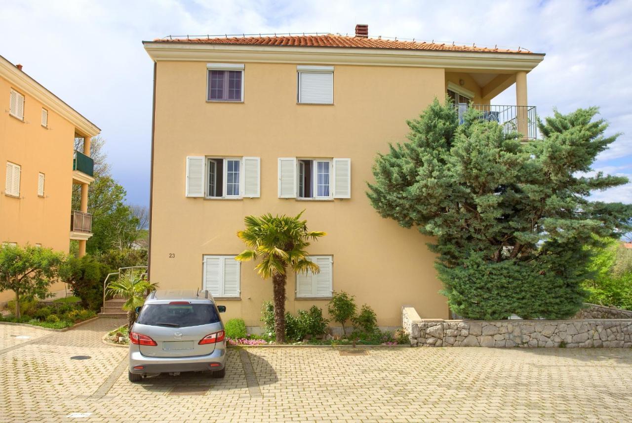 Apartment Camellia Vantacici Exterior photo