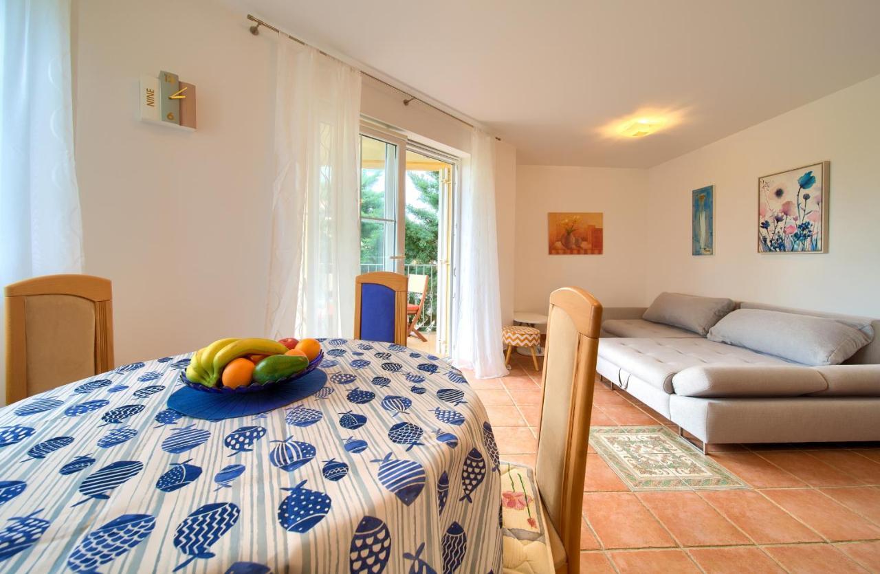Apartment Camellia Vantacici Exterior photo